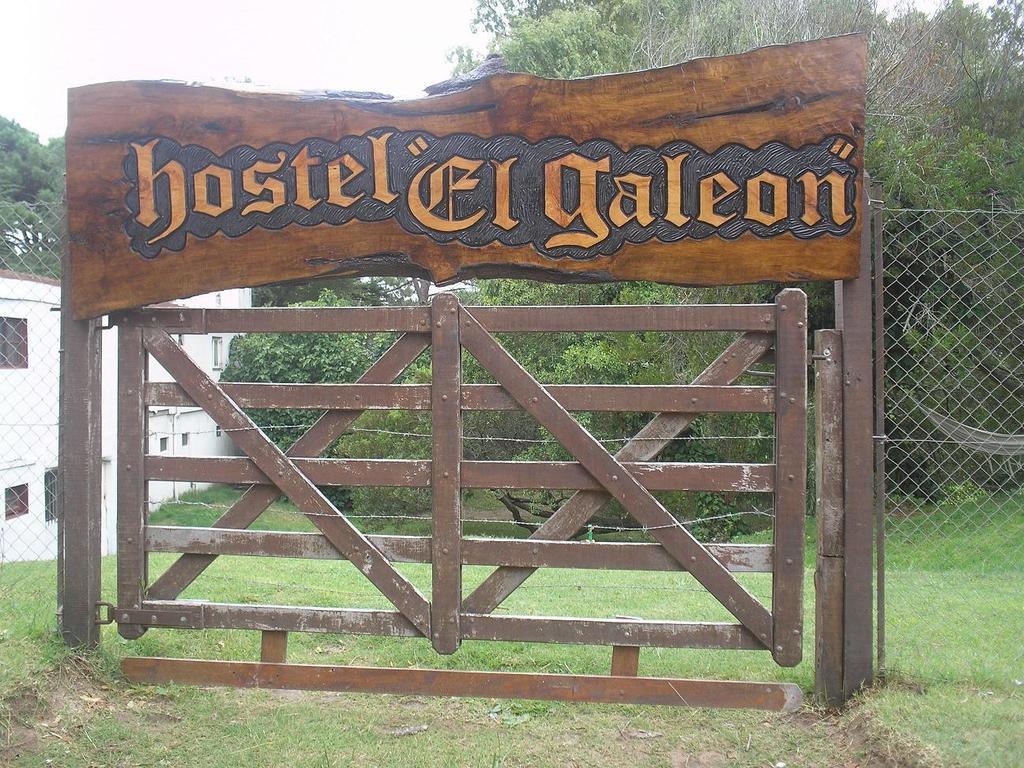 Hostel El Galeon Villa Gesell Extérieur photo